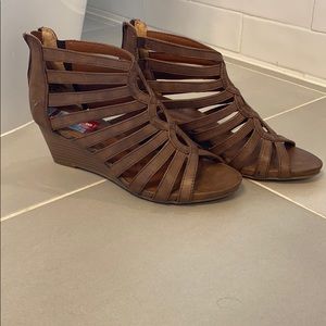 Low Wedge Sandals